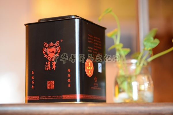 暑去天漸涼，風(fēng)動(dòng)云飛揚(yáng)，換季也換茶